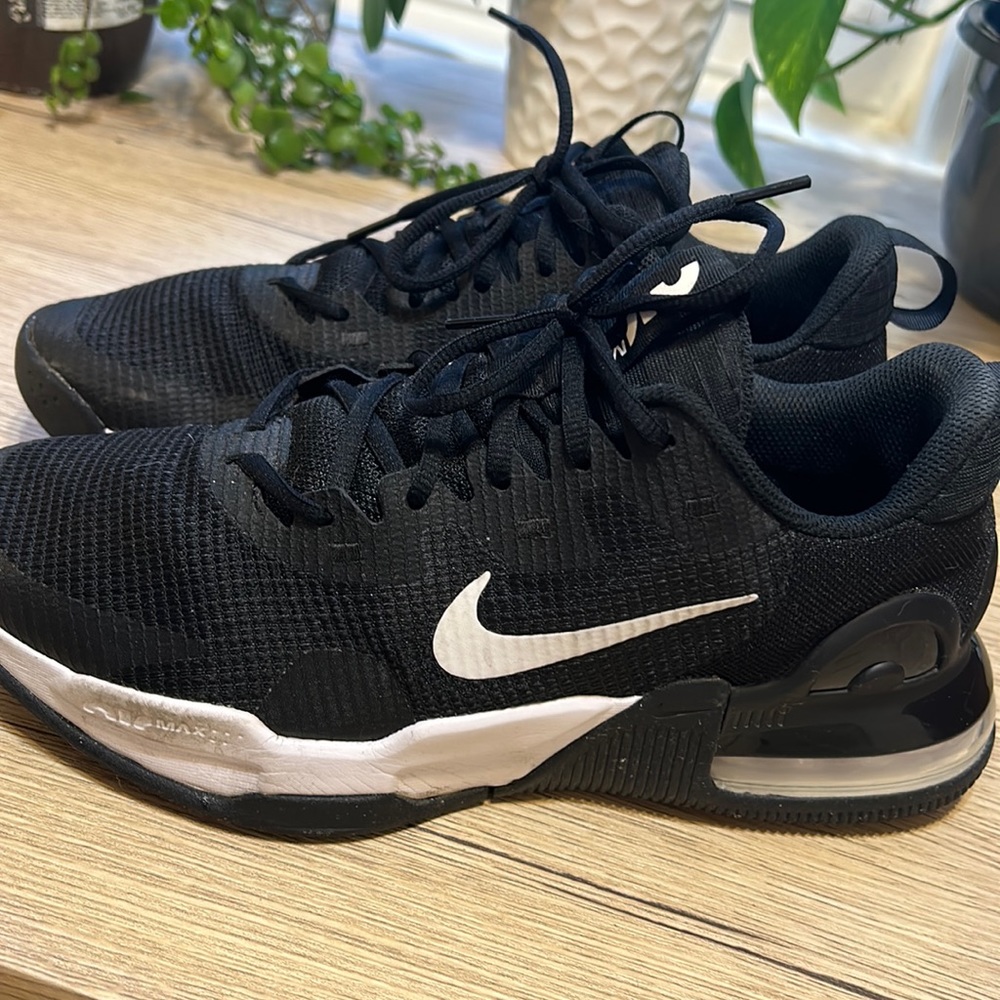 Nike Air Max. Men’s Sz 8